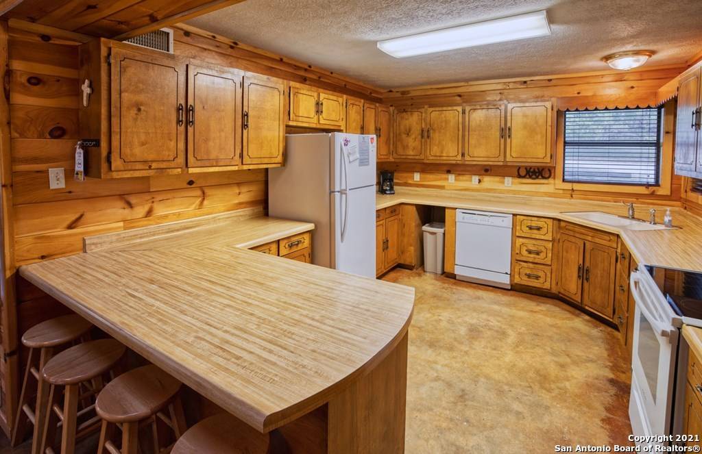 Concan, TX 78838,46 S Agarita