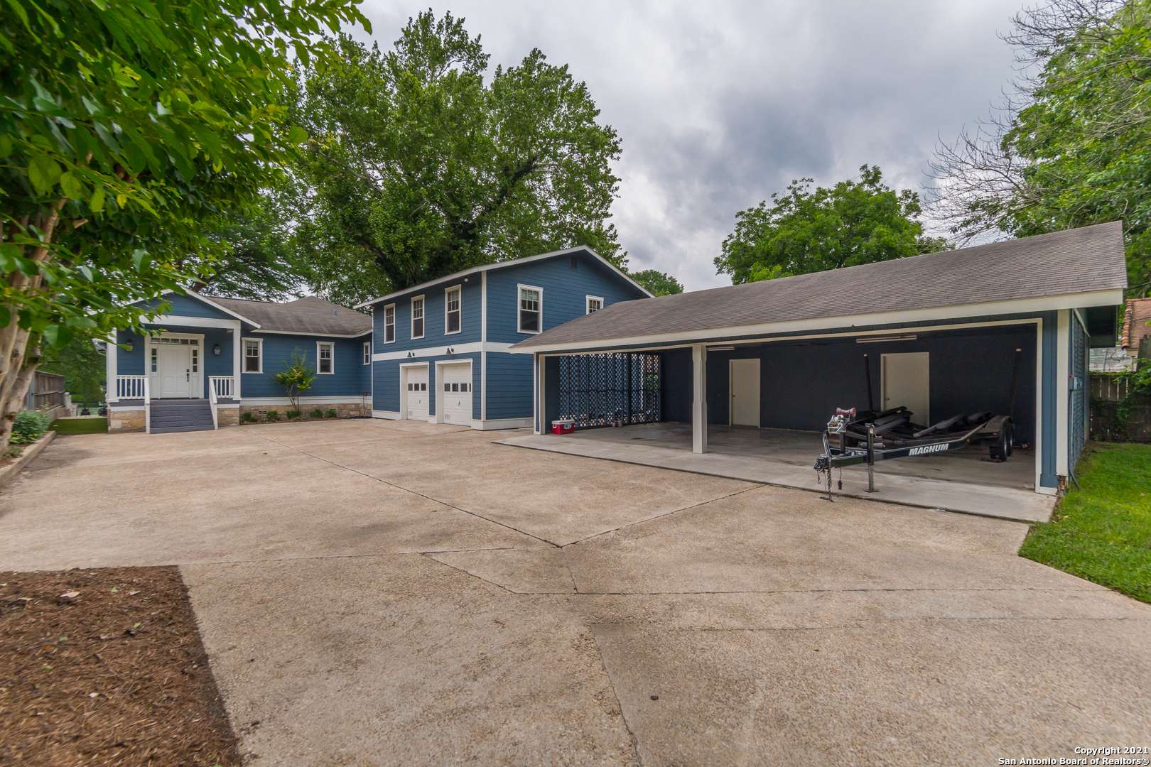 Mcqueeney, TX 78123-3364,2205 TERMINAL LOOP RD