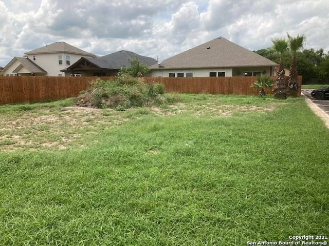 Uvalde, TX 78801,110 Sutton Place-Lot #10