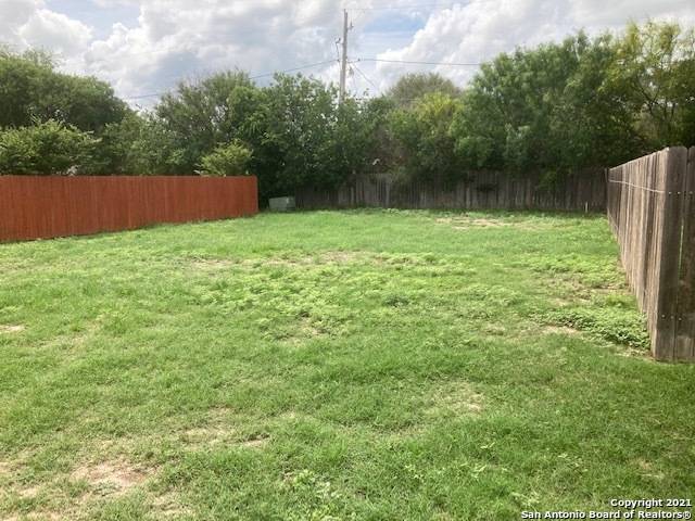 Uvalde, TX 78801,133 Sutton Place-Lot 24