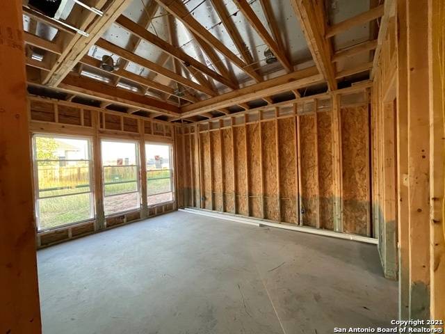 Schertz, TX 78154,15302 Capri Ln