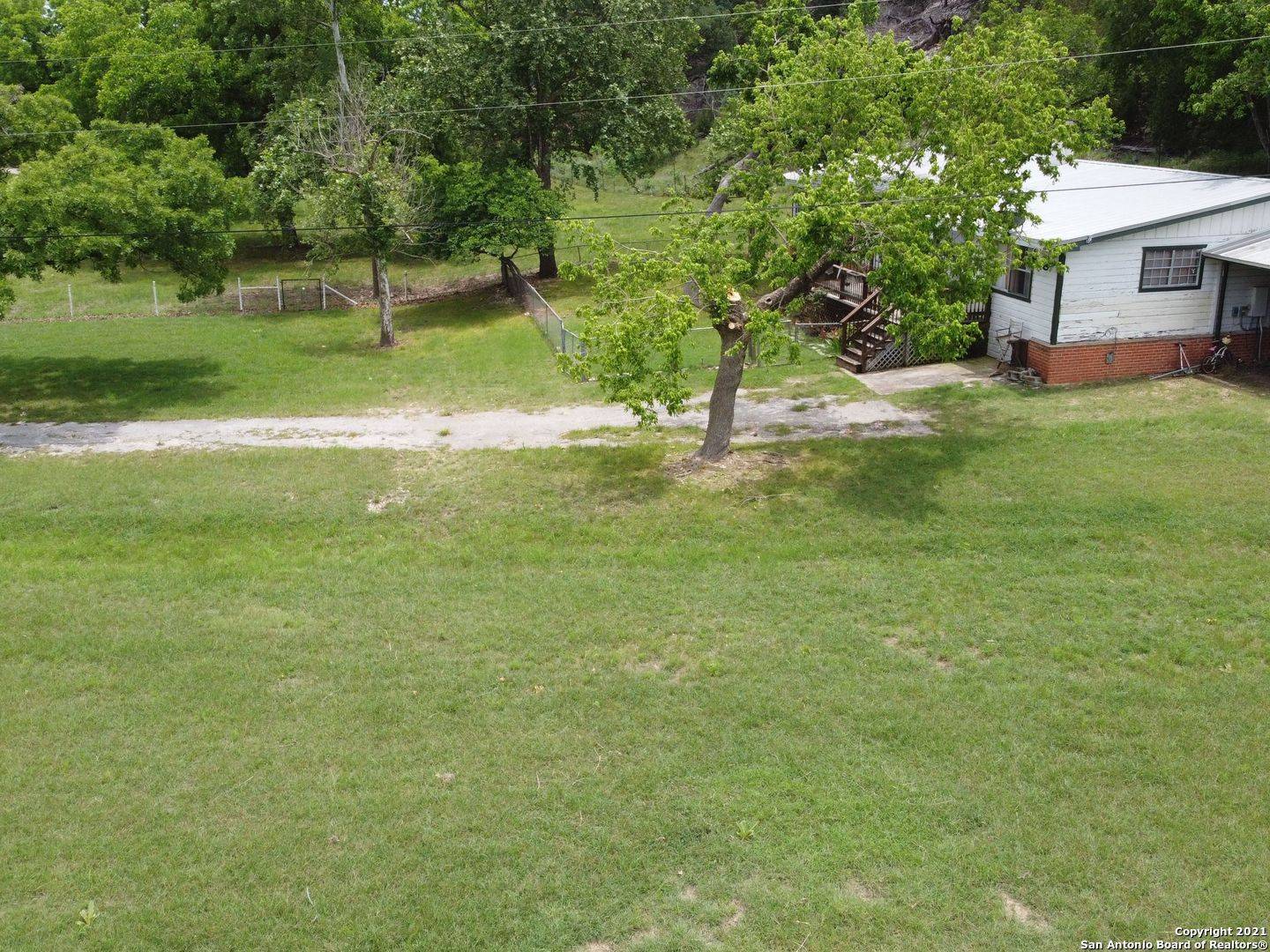 Kerrville, TX 78028,843 Charles Rd