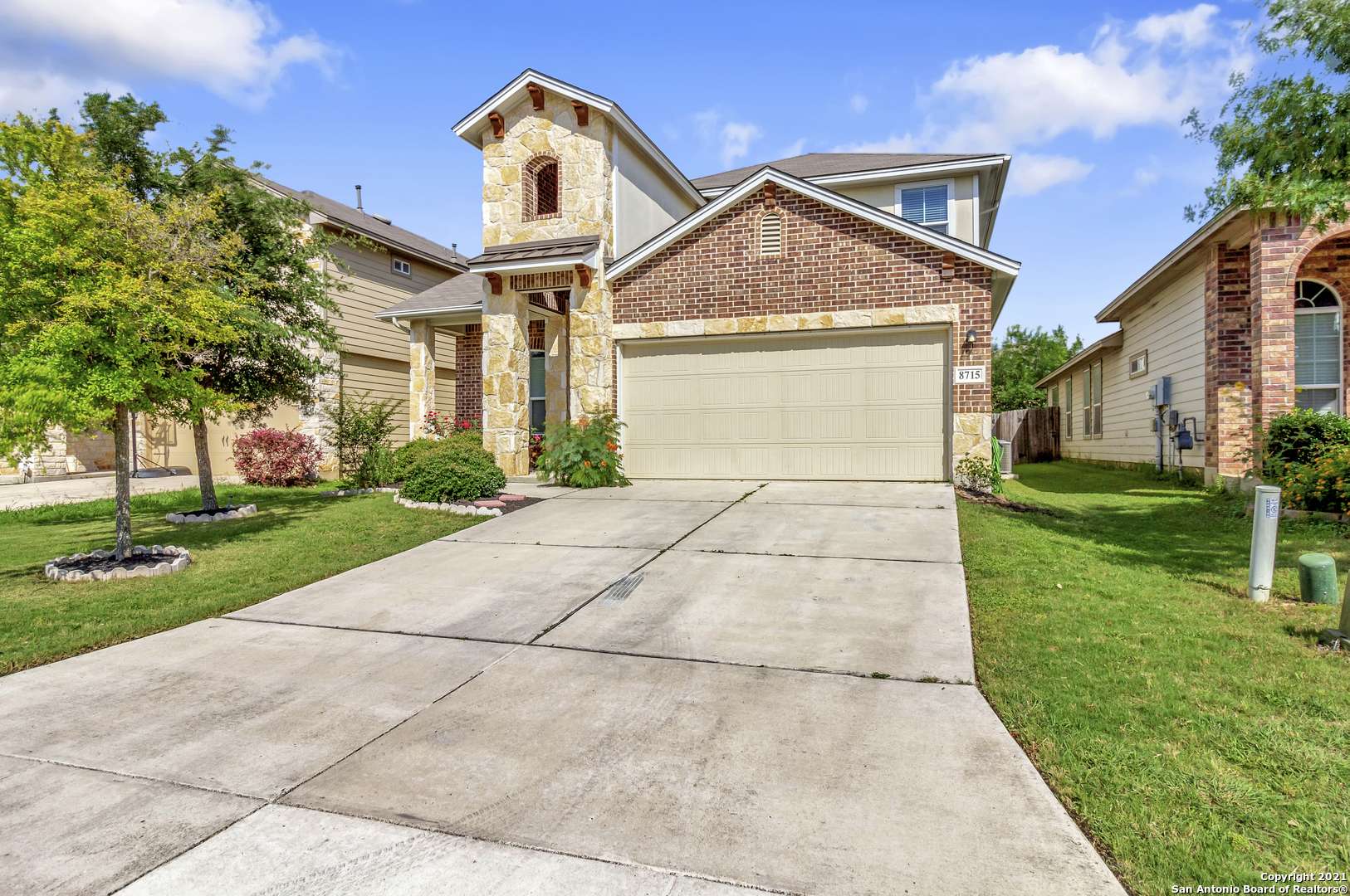 San Antonio, TX 78254-6247,8715 DOVE OAK LN