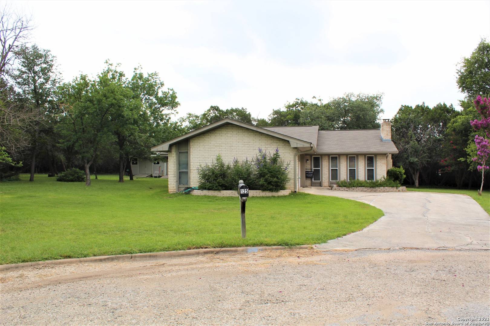 Kerrville, TX 78028-9433,125 Secluded Oaks Ln