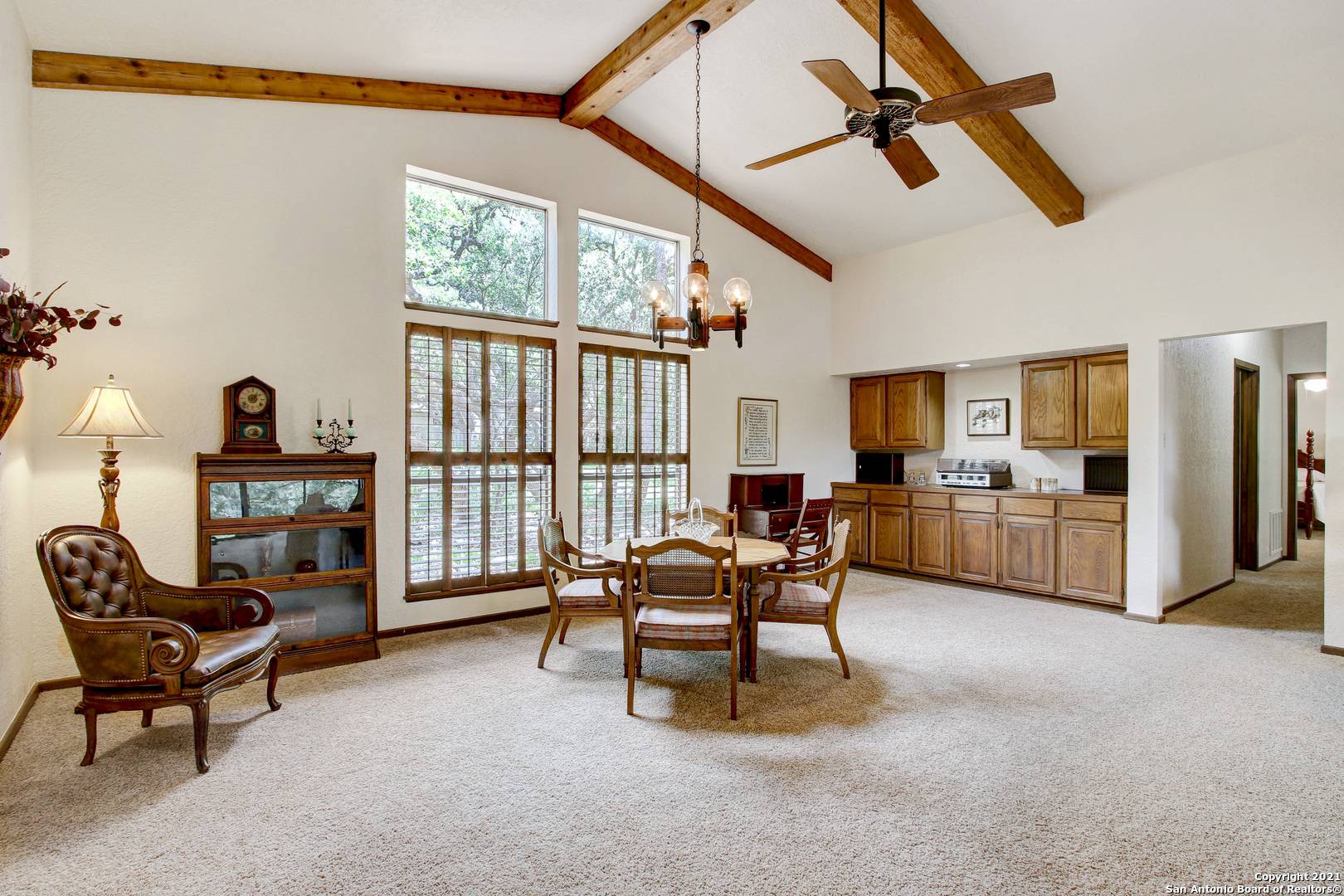 Shavano Park, TX 78231-1205,102 HONEY BEE LN