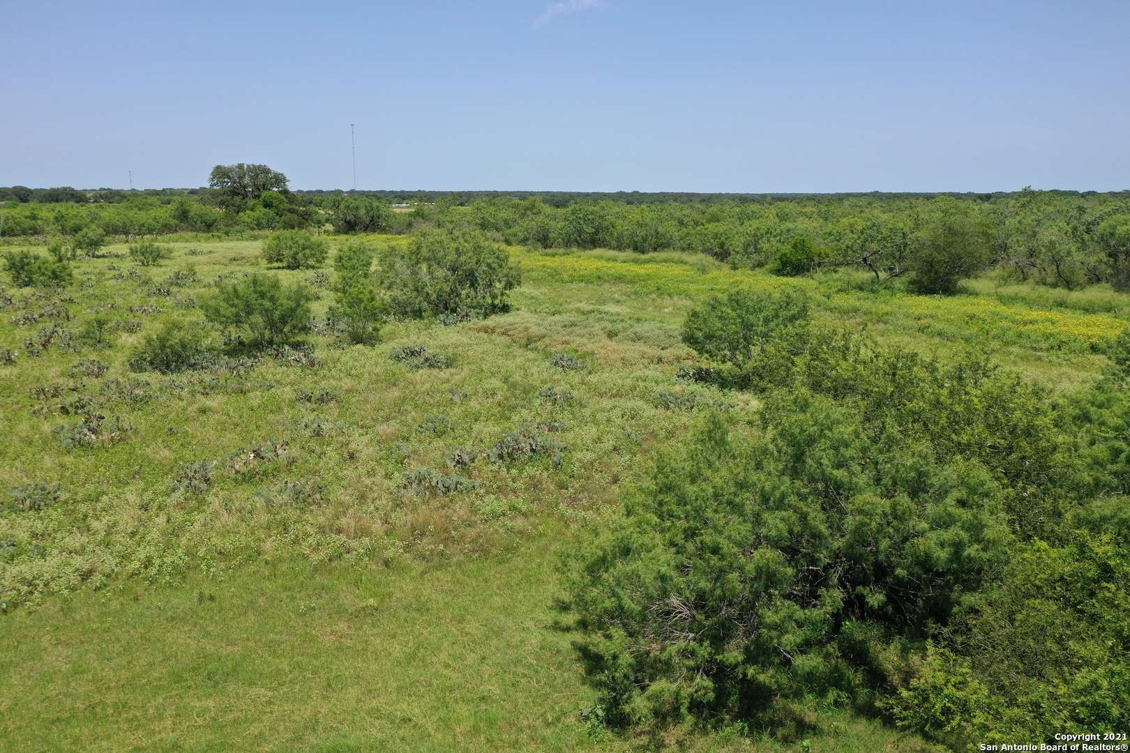 Devine, TX 78016,000 CR 7711