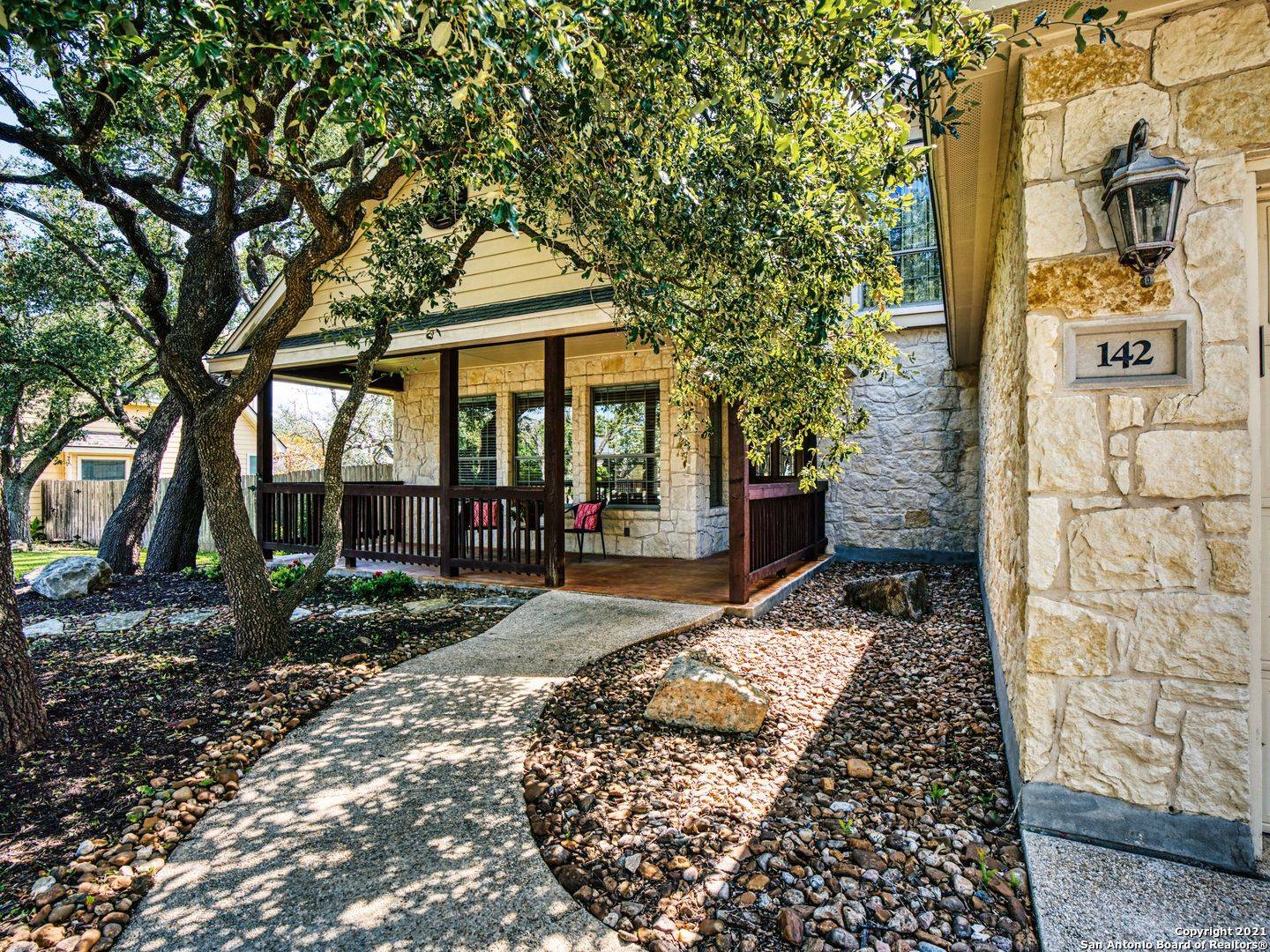 Boerne, TX 78006-1700,142 DEVONSHIRE RD