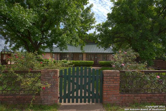 Sabinal, TX 78881,21595 US-90 E