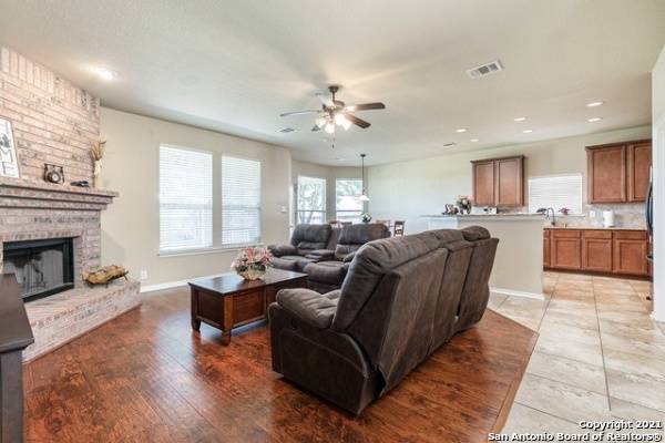 Cibolo, TX 78108-4333,717 Sarazen Ct