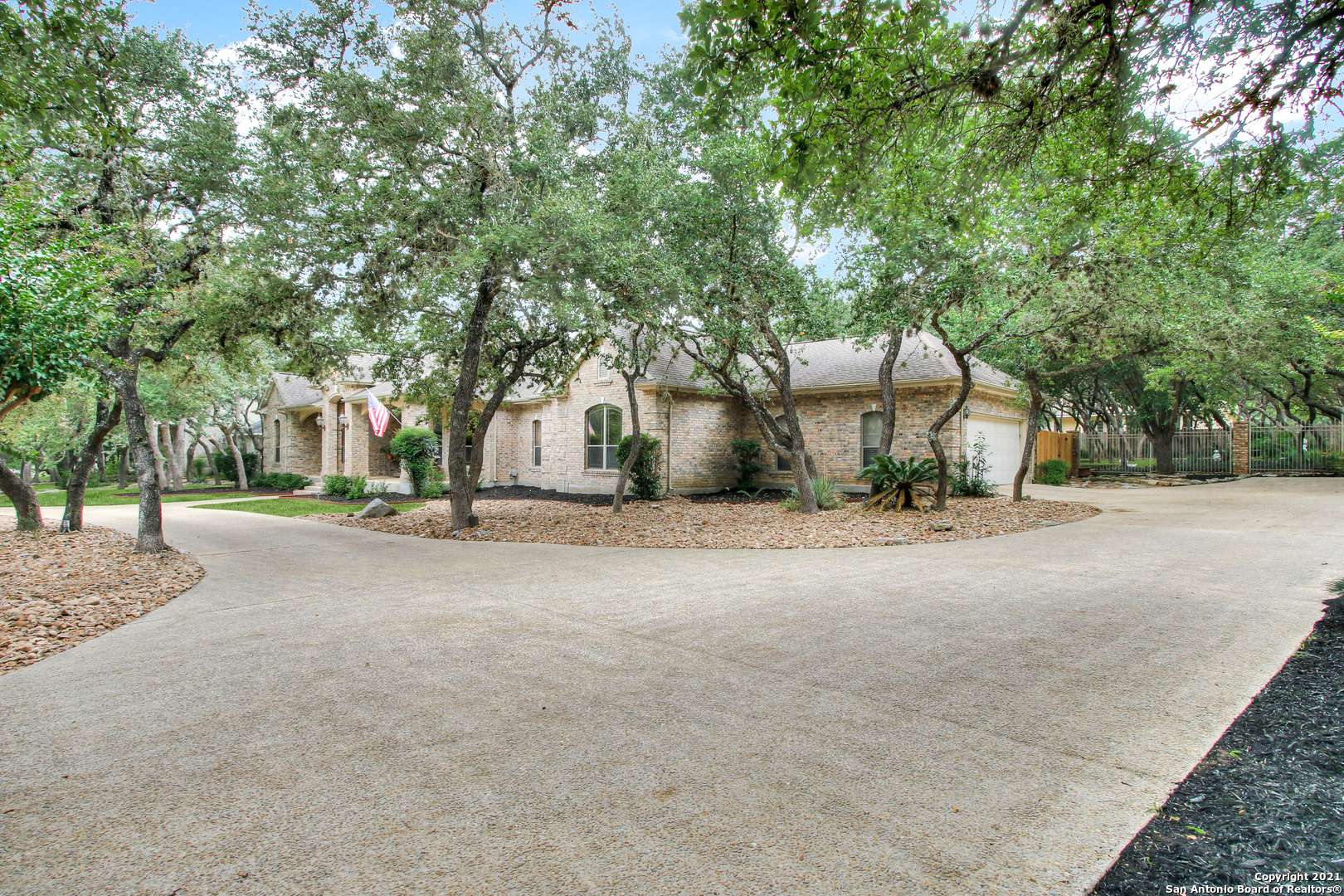 Boerne, TX 78015-6506,8245 JAMESTOWN SQ