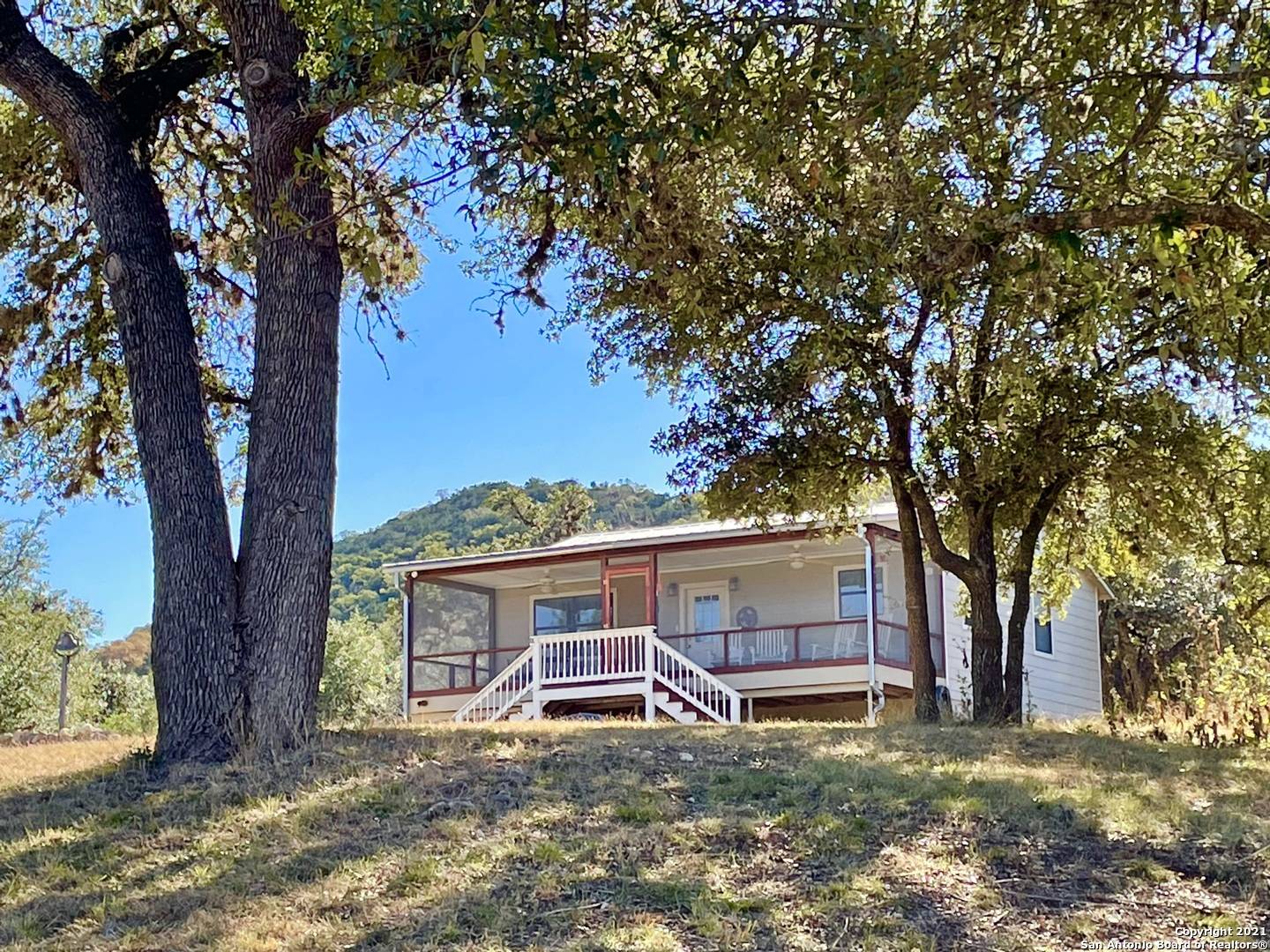 Rio Frio, TX 78879,595 Hood Ln