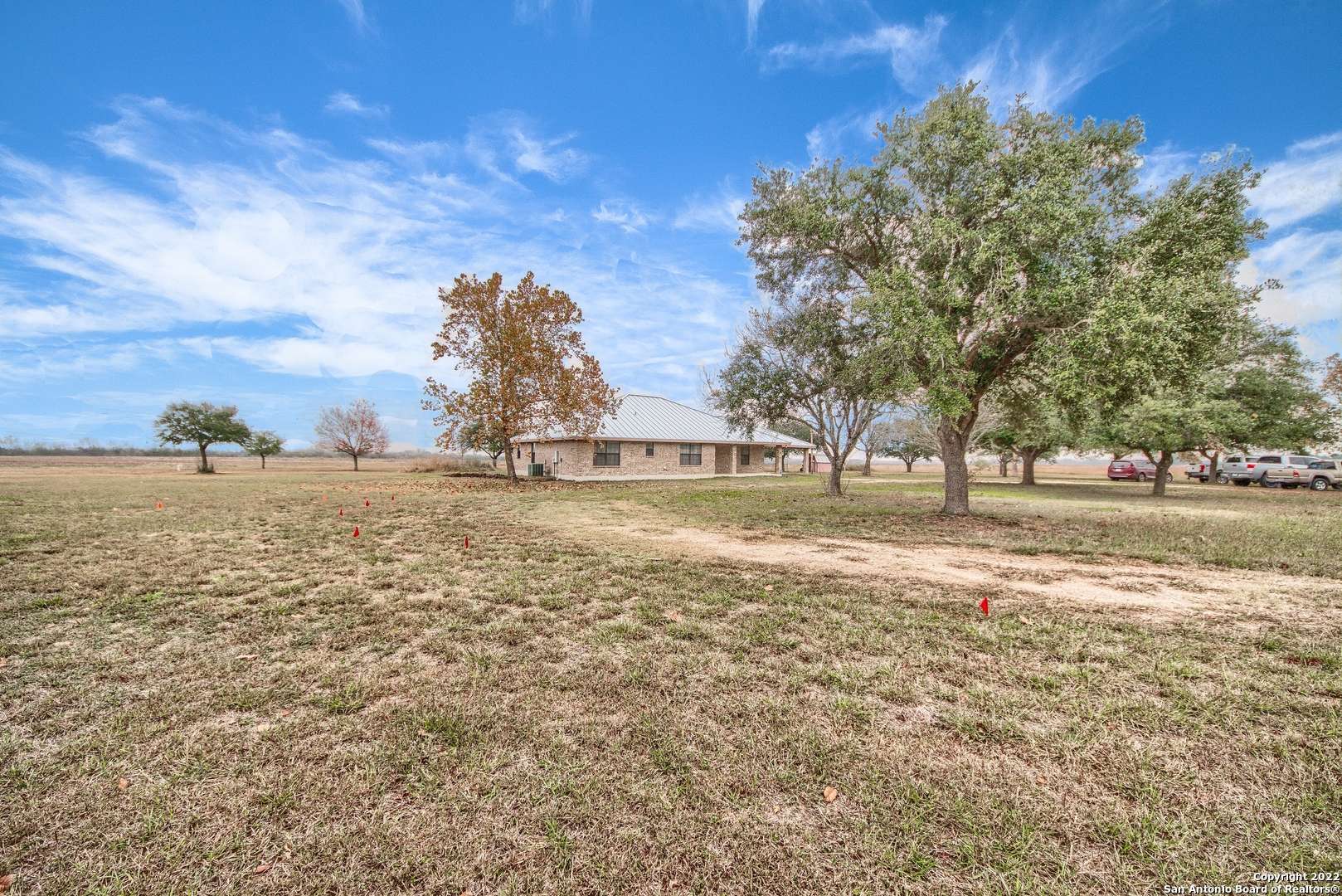Hondo, TX 78861-5018,472 COUNTY ROAD 444