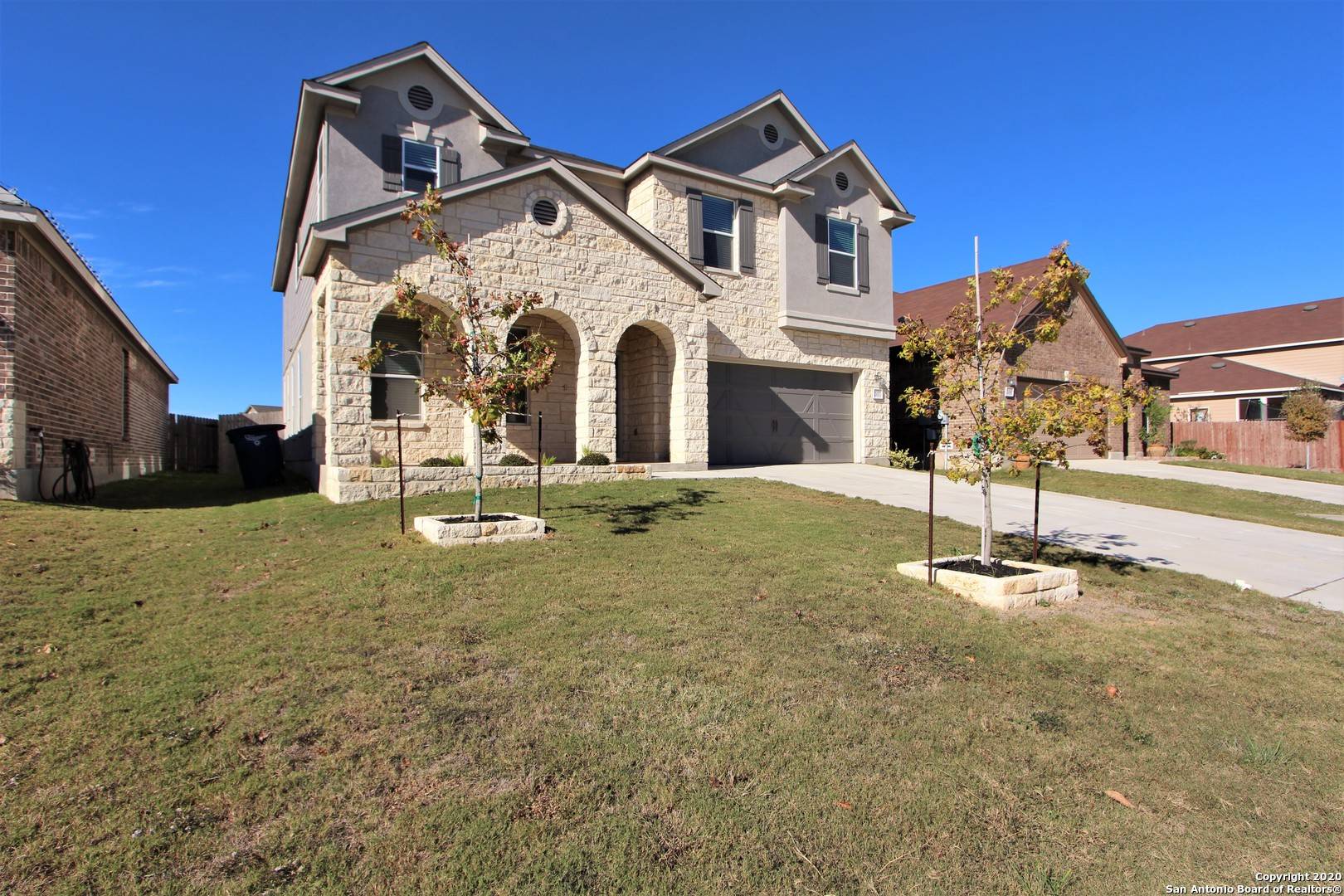 New Braunfels, TX 78130-4677,2077 OXBOW CIR