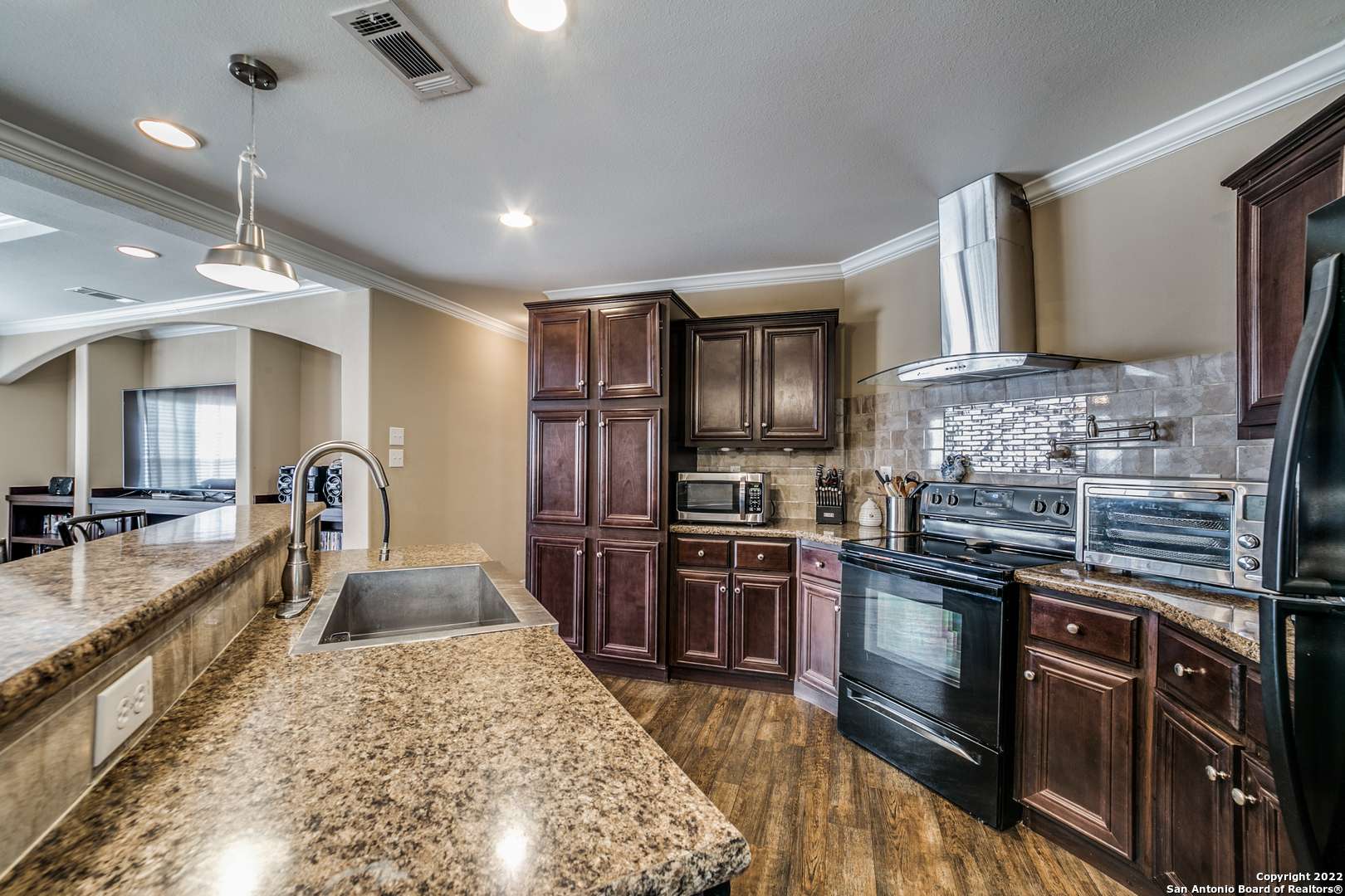 Poteet, TX 78065-5037,660 SHERWOOD FOREST DR