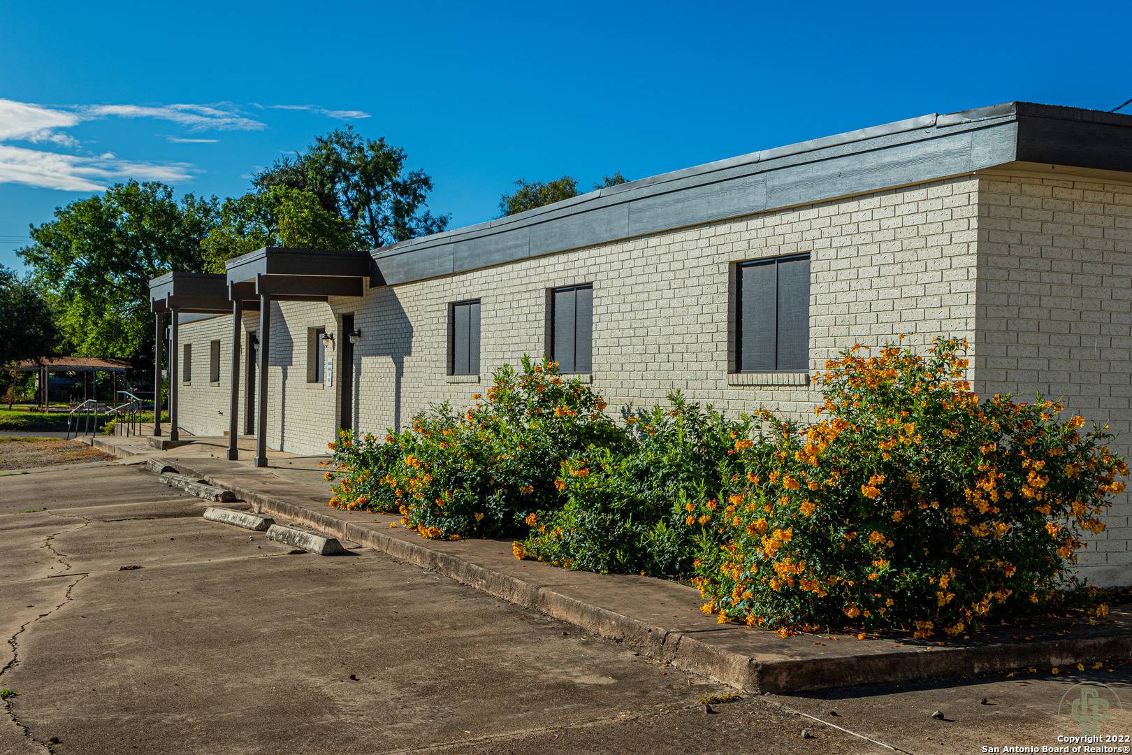 George West, TX 78022,200 Bowie St