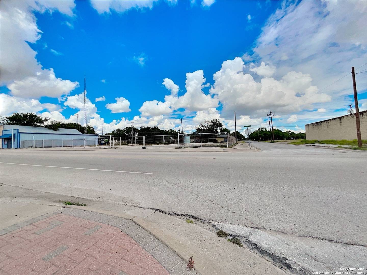 George West, TX 78022,201 Houston St