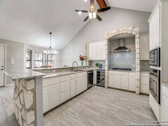 Lakehills, TX 78063-6858,2580 GOAT HILL RD