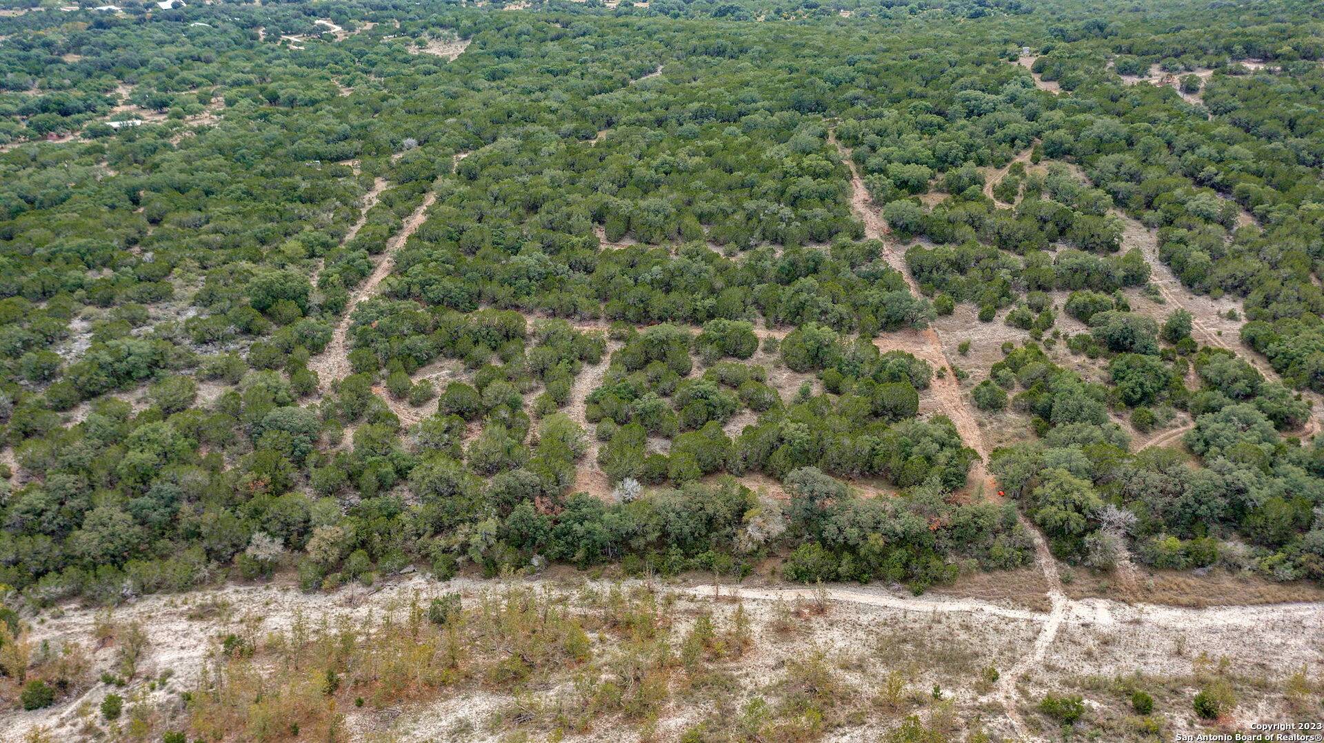 Uvalde, TX 78801,LOT 10 PR 2560