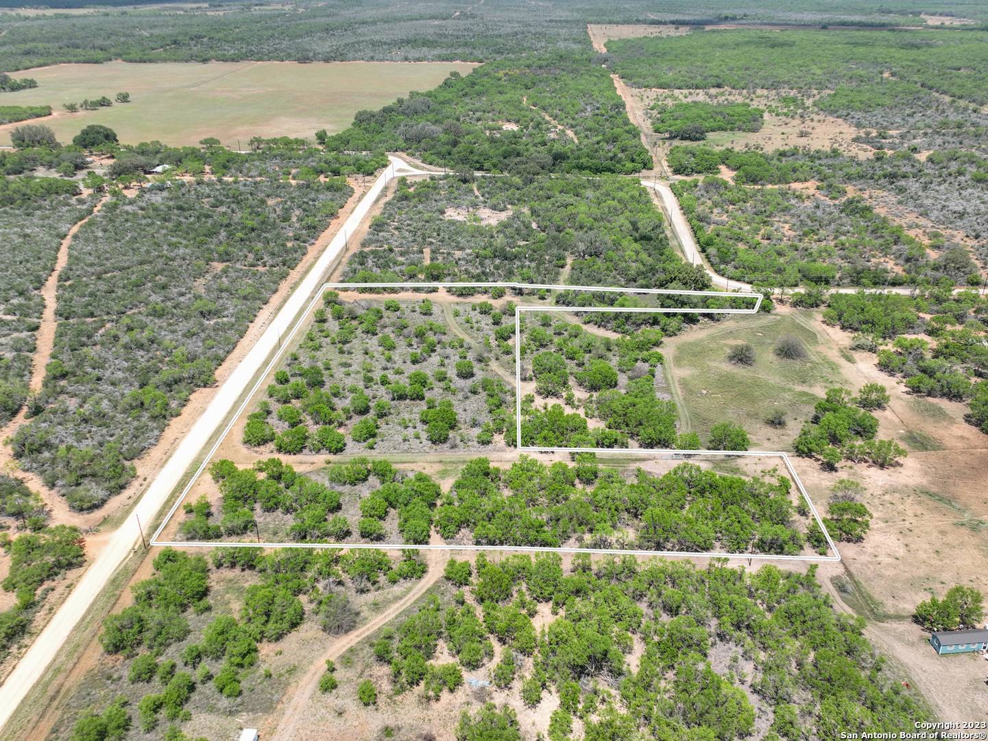 Hondo, TX 78861,001 TRACT 4 & 6 CR 7421