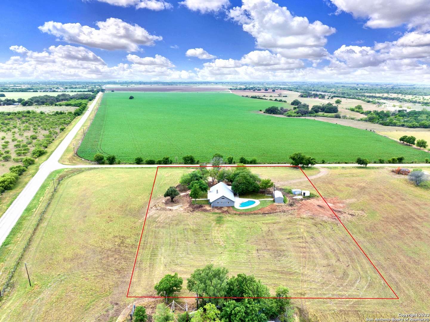 Hondo, TX 78861-6008,140 COUNTY ROAD 343
