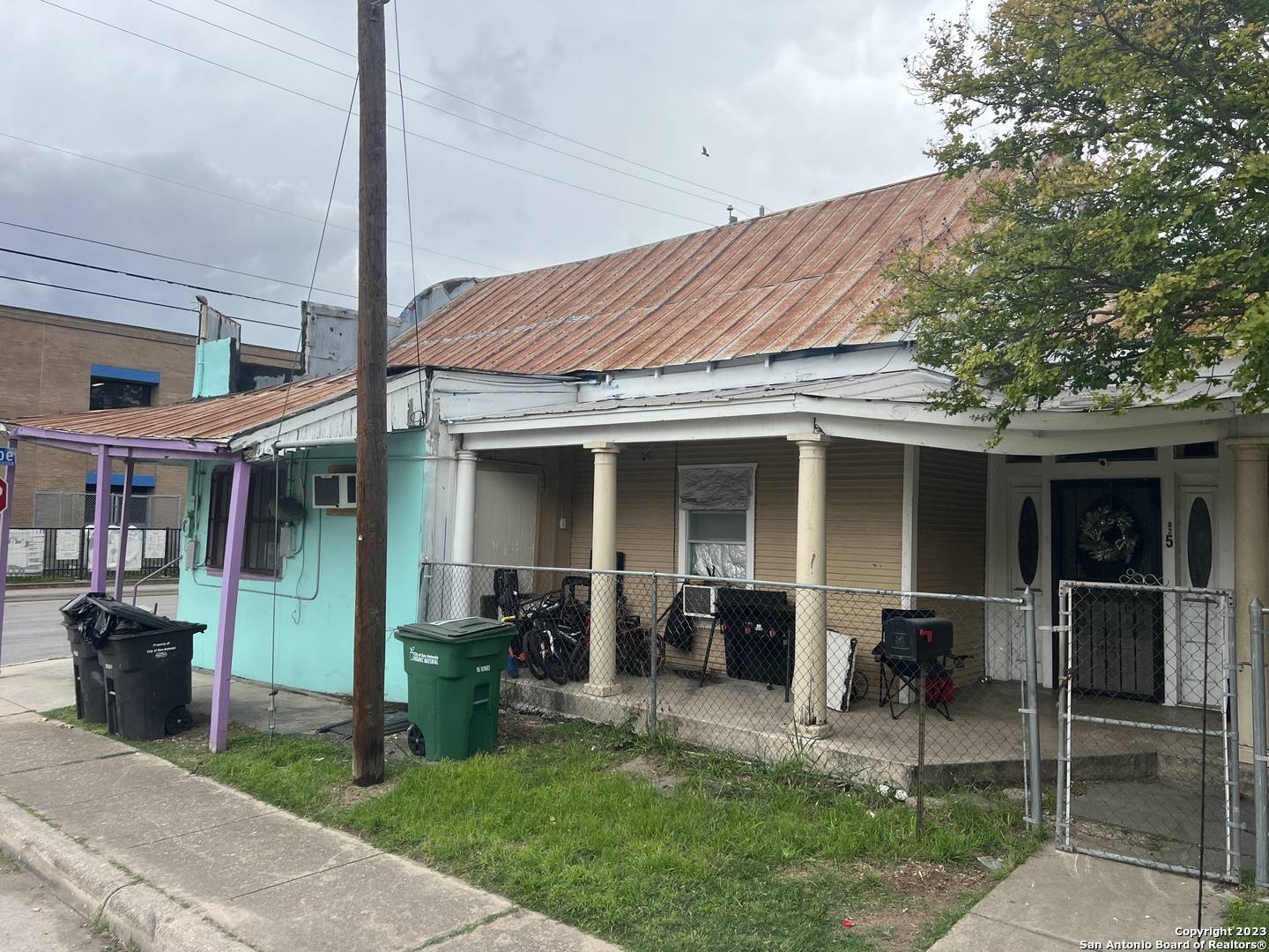 San Antonio, TX 78207-5518,1203 GUADALUPE ST