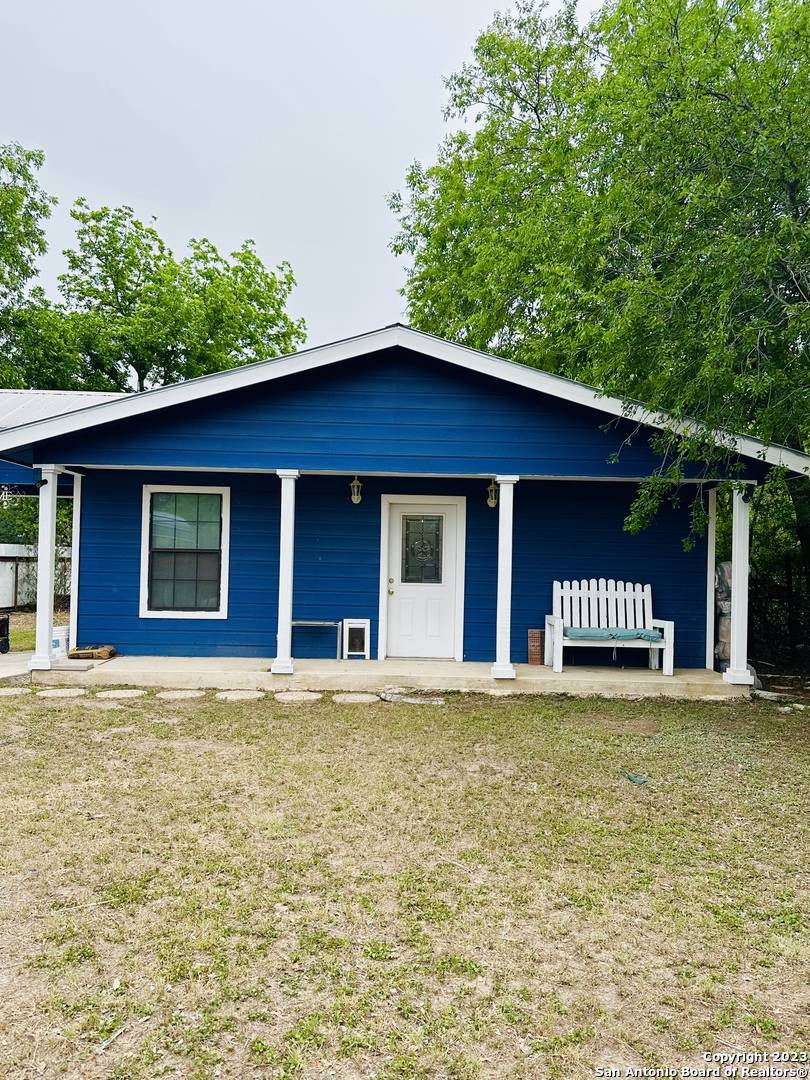 La Pryor, TX 78872,429 Wingate St