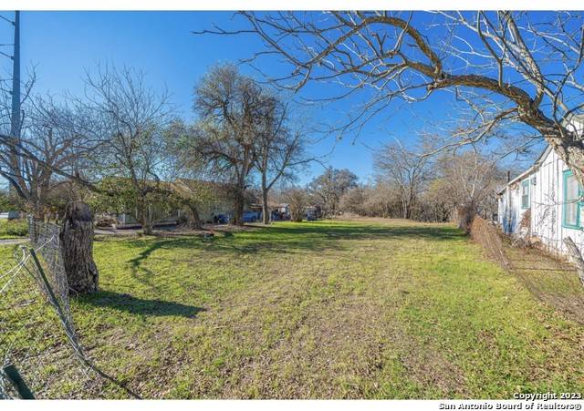 New Braunfels, TX 78130-4249,643 NORTH ST