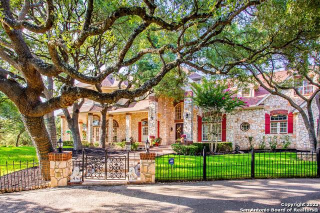 Fair Oaks Ranch, TX 78015,8040 Rolling Acres Trail