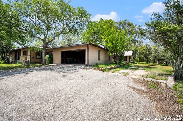 Converse, TX 78109-2420,932 TOEPPERWEIN RD