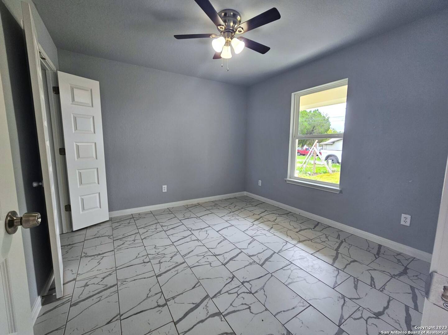 Seguin, TX 78155,308 Martindale St