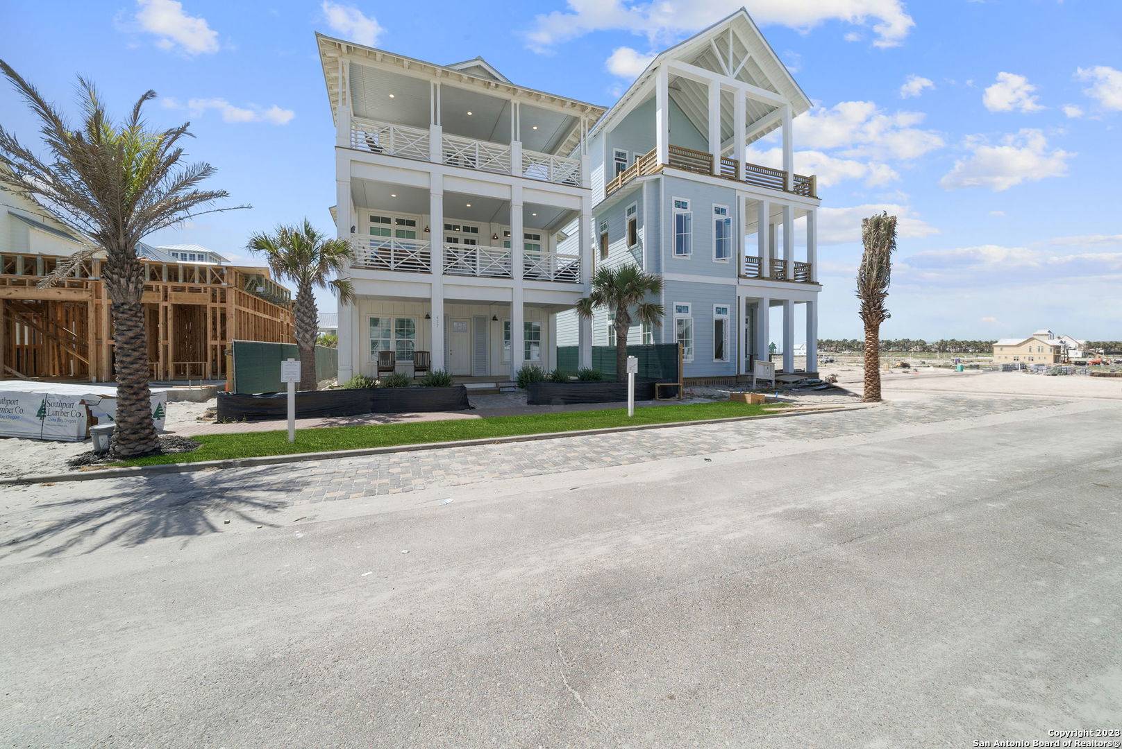 Port Aransas, TX 78373,417 Coastline Dr