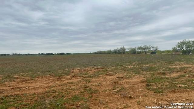 Leming, TX 78064,157 DIARY RD