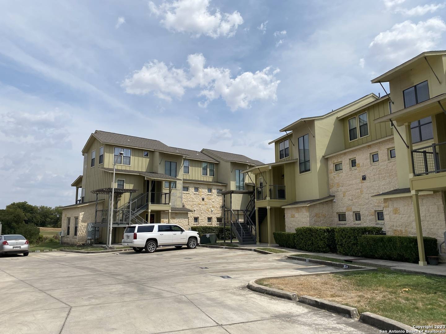 New Braunfels, TX 78130-8463,1111 LONG CREEK BLVD UNIT 103