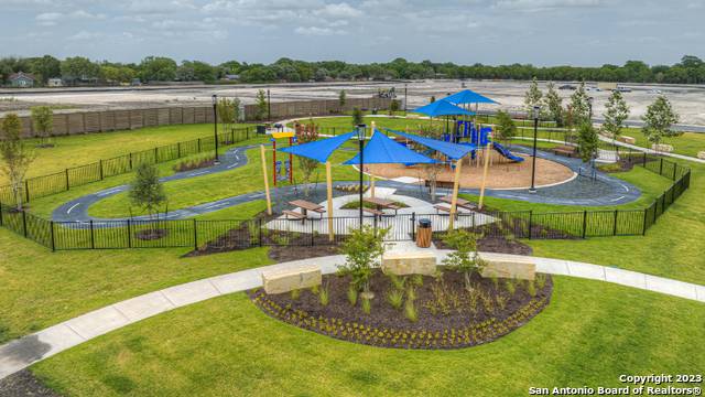 Lockhart, TX 78644,310 LANGDON GROVE