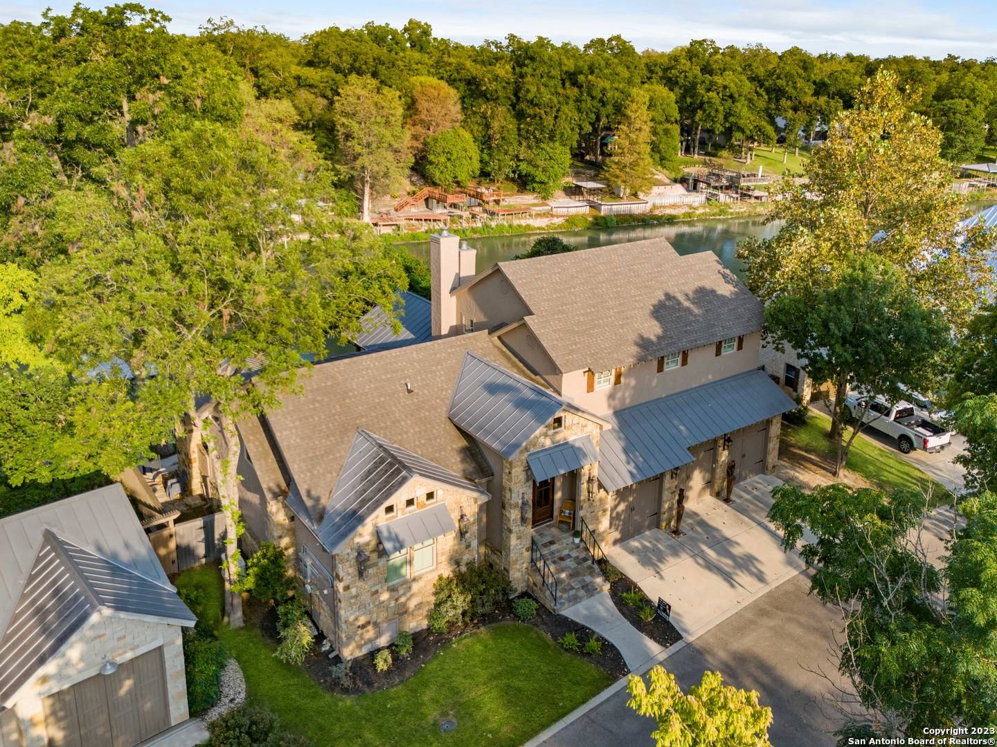 New Braunfels, TX 78130-8782,525 Vista Del Rio