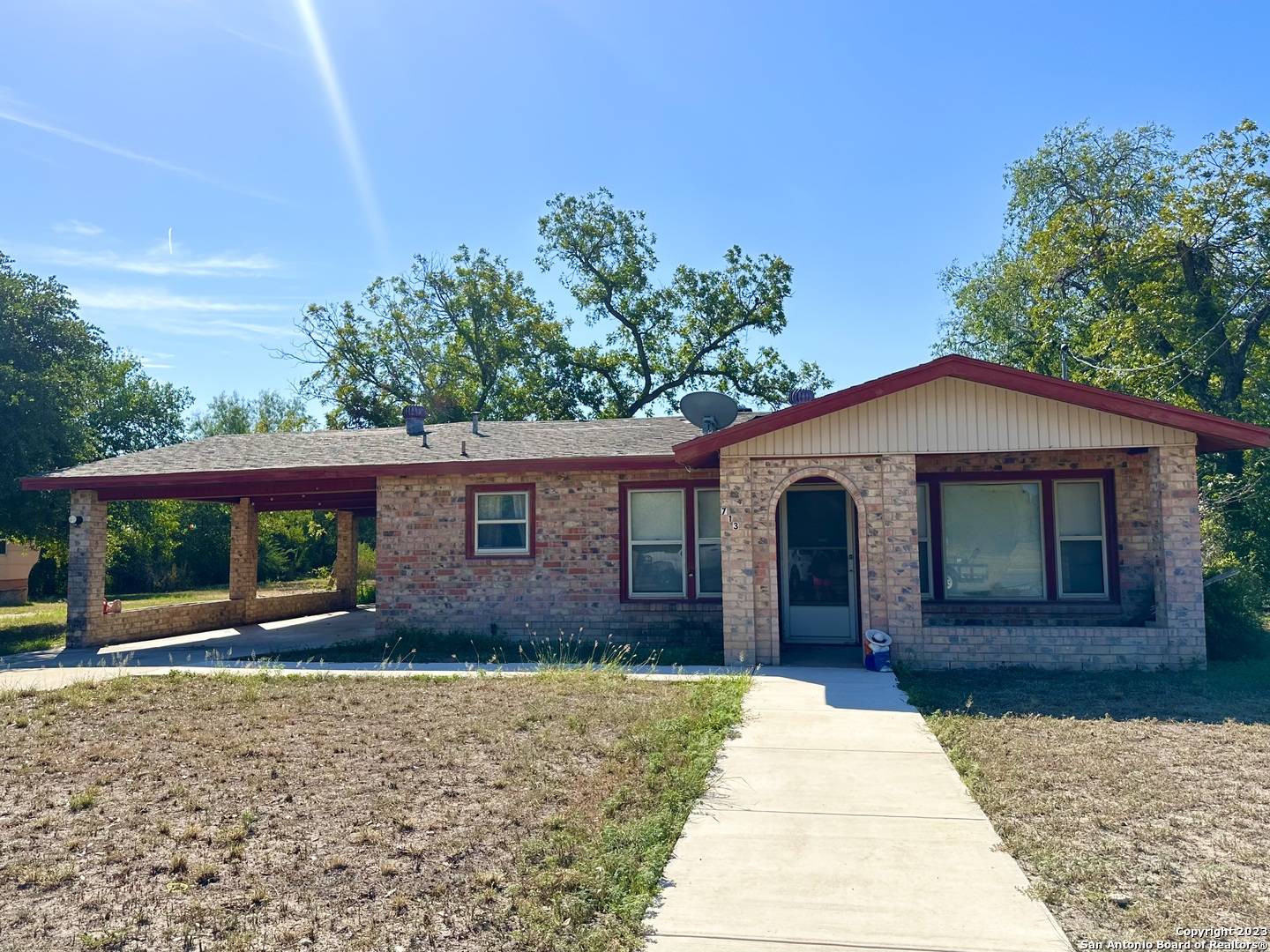 Uvalde, TX 78801,713 Boone St