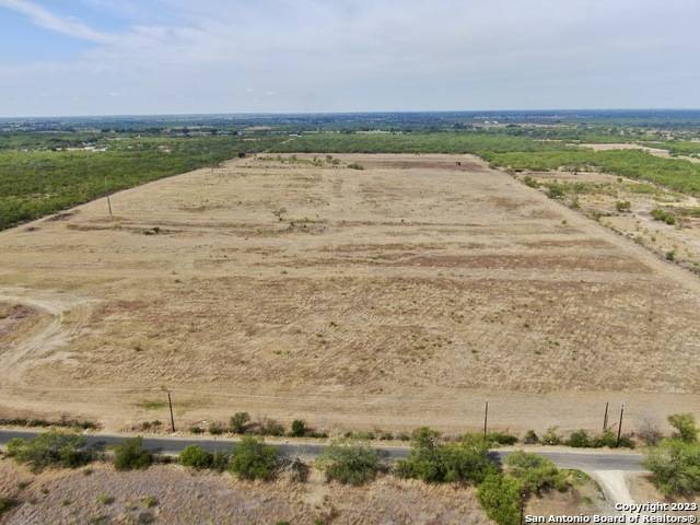 Von Ormy, TX 78073,18453 BENTON CITY RD