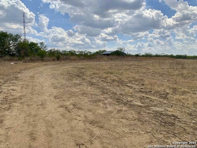Von Ormy, TX 78073,18453 BENTON CITY RD