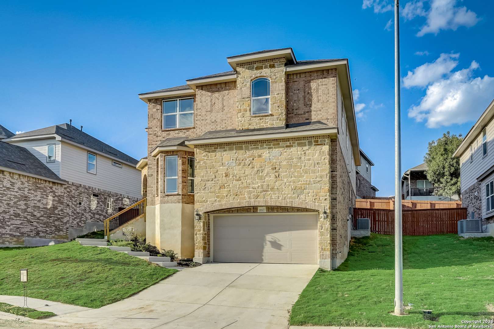 San Antonio, TX 78245-3719,11127 BUTTERFLY BUSH