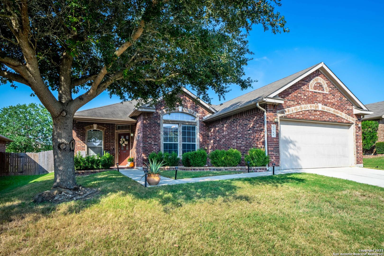 Schertz, TX 78154-3506,3549 ENCHANTED FARM