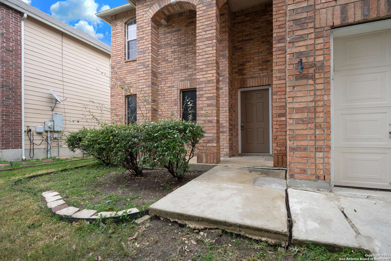 Schertz, TX 78108-2268,3332 WHISPER BLF