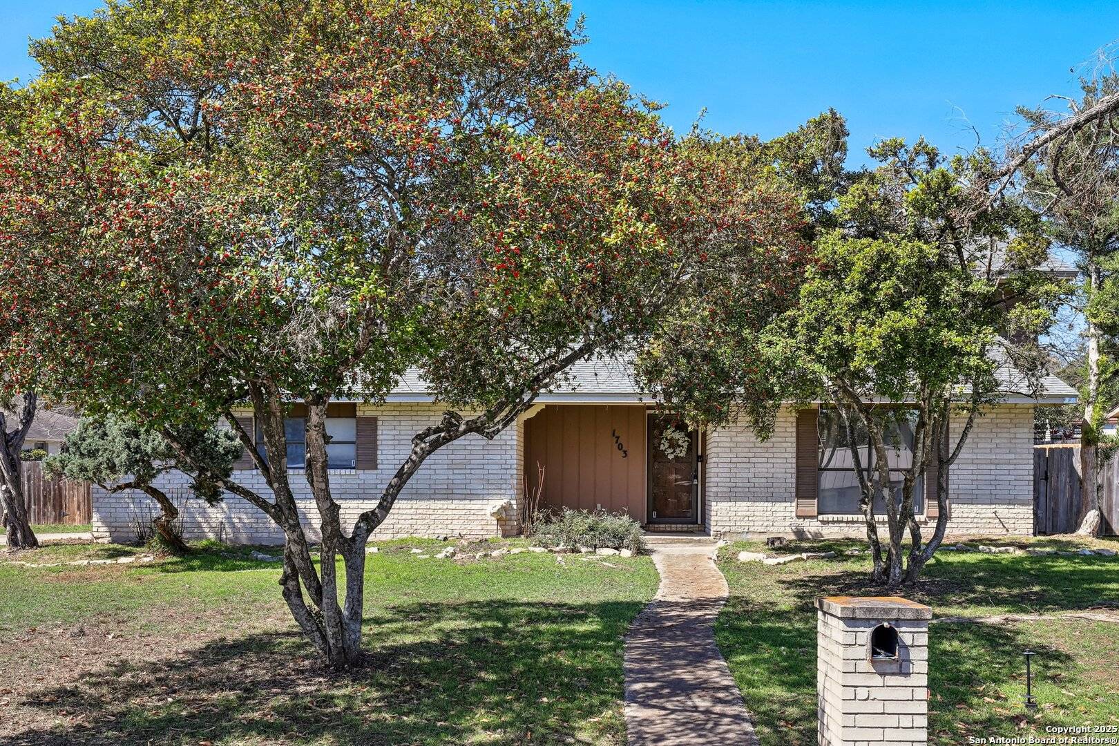 San Antonio, TX 78232-4712,1703 Autumn Woods St