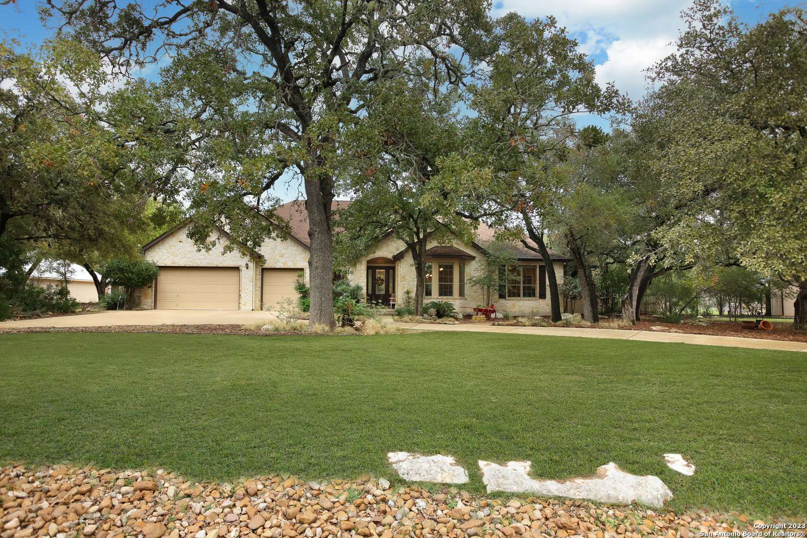 Fair Oaks Ranch, TX 78015-4248,30803 KEENELAND DR