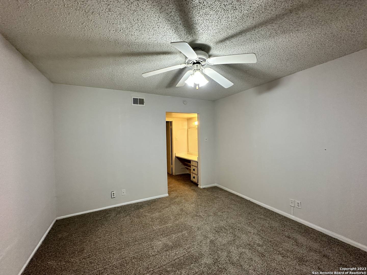 San Antonio, TX 78229-4746,6611 SOUTHPOINT ST UNIT 113