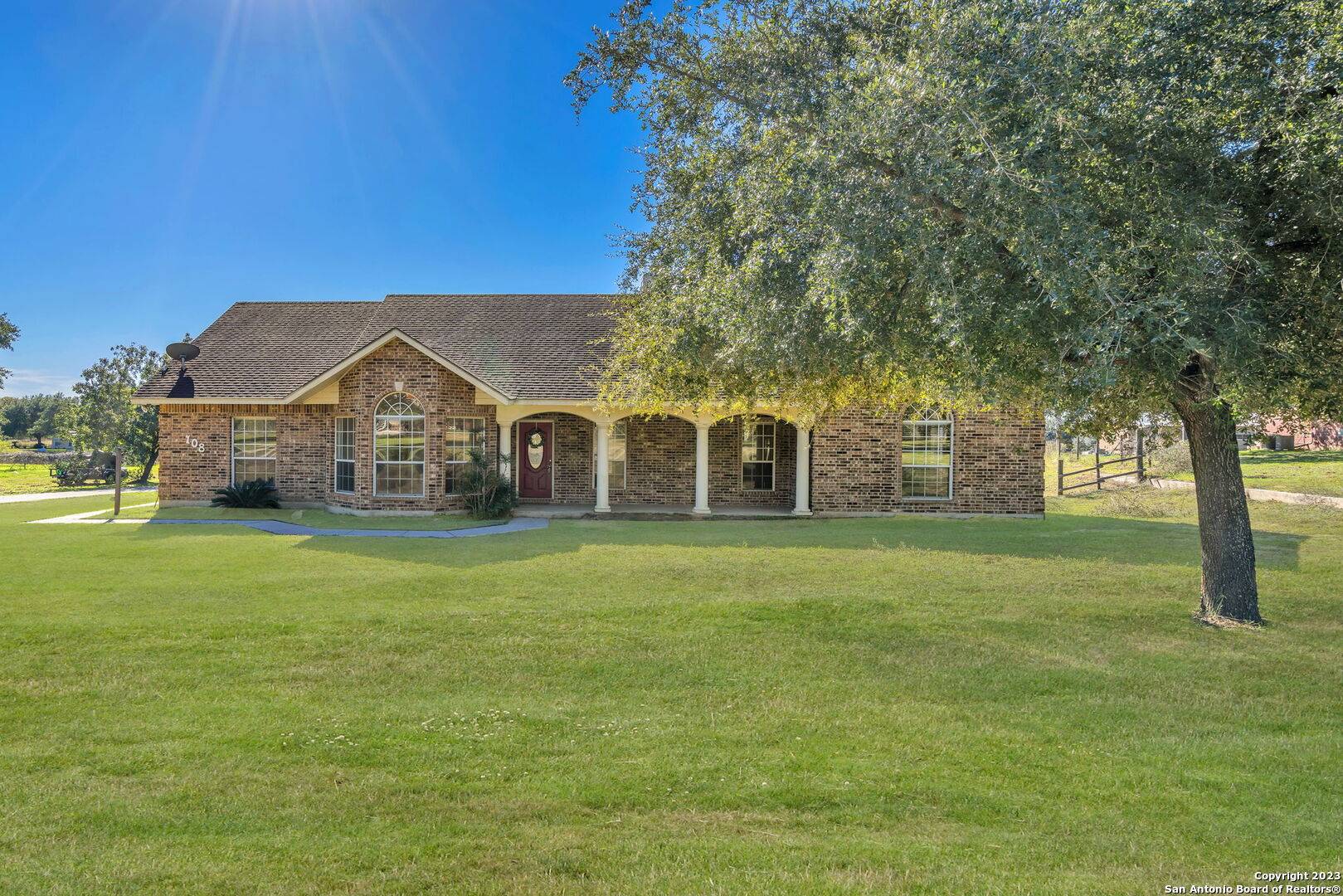 La Vernia, TX 78121,108 Deer Ridge Dr