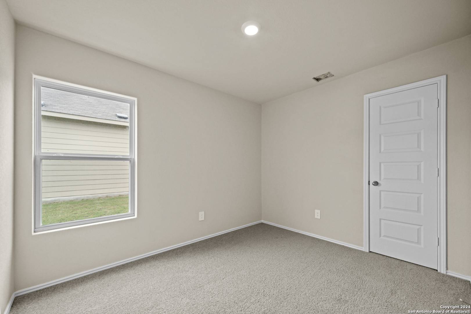 San Antonio, TX 78223,10610 Lateleaf Oak