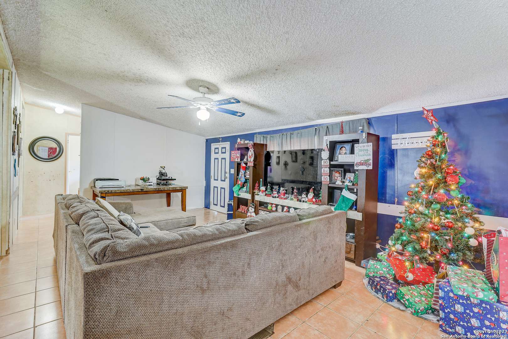 Pearsall, TX 78061,302 Devilbiss St.