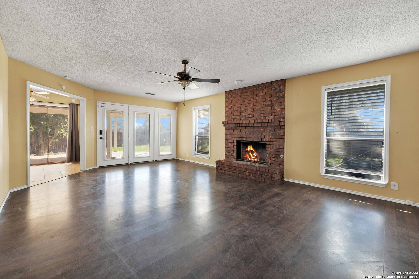 Castroville, TX 78009-5001,110 SUNNYLAND DR