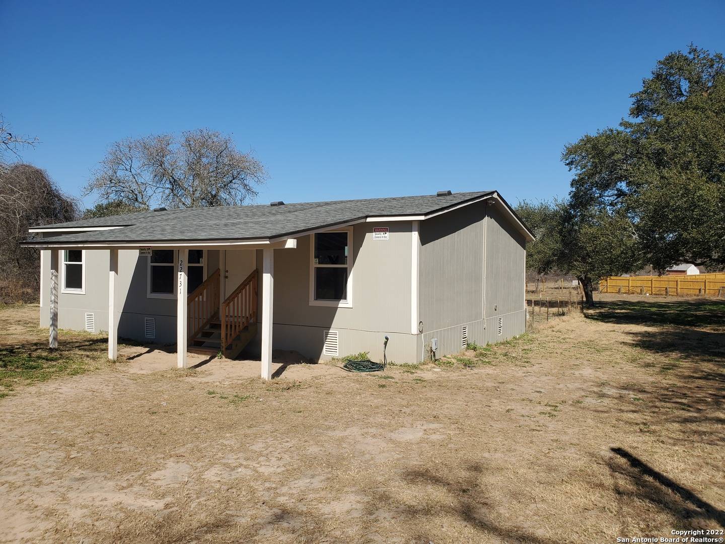 Elmendorf, TX 78112-6215,22731 HICKORY SHADOW