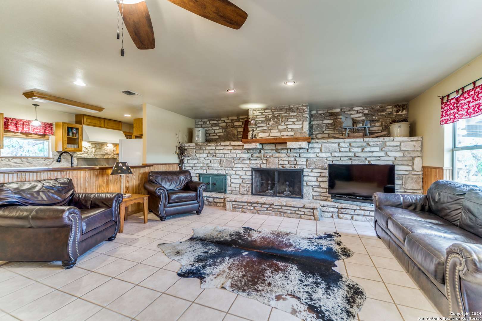 Pipe Creek, TX 78063,475 Stoney Hill Ln